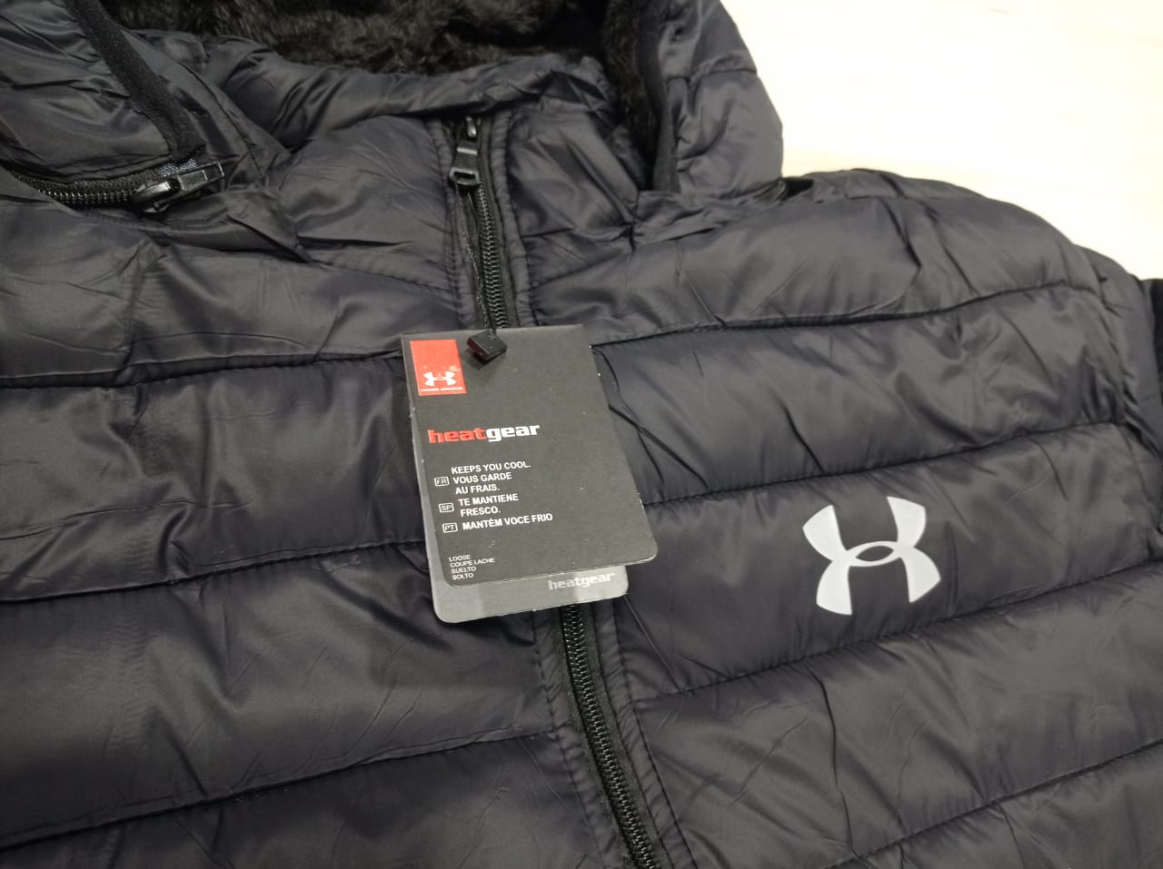 CAMPERA INFLABLE UNDER ARMOUR, TALLES